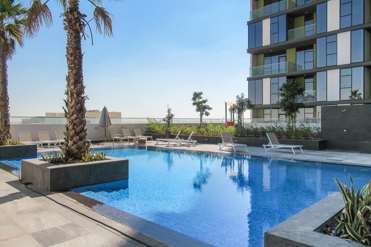Frank Porter - The Pulse Residences Dubai Exterior photo