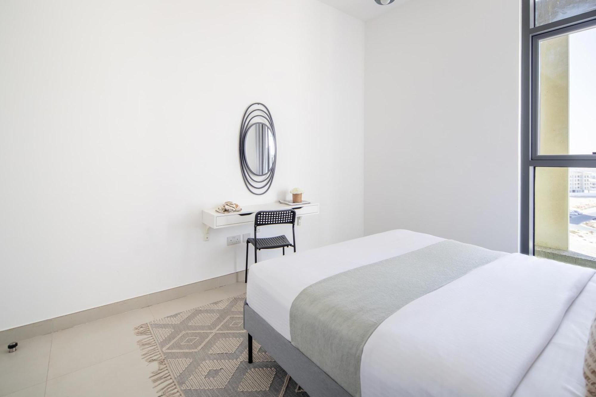 Frank Porter - The Pulse Residences Dubai Exterior photo