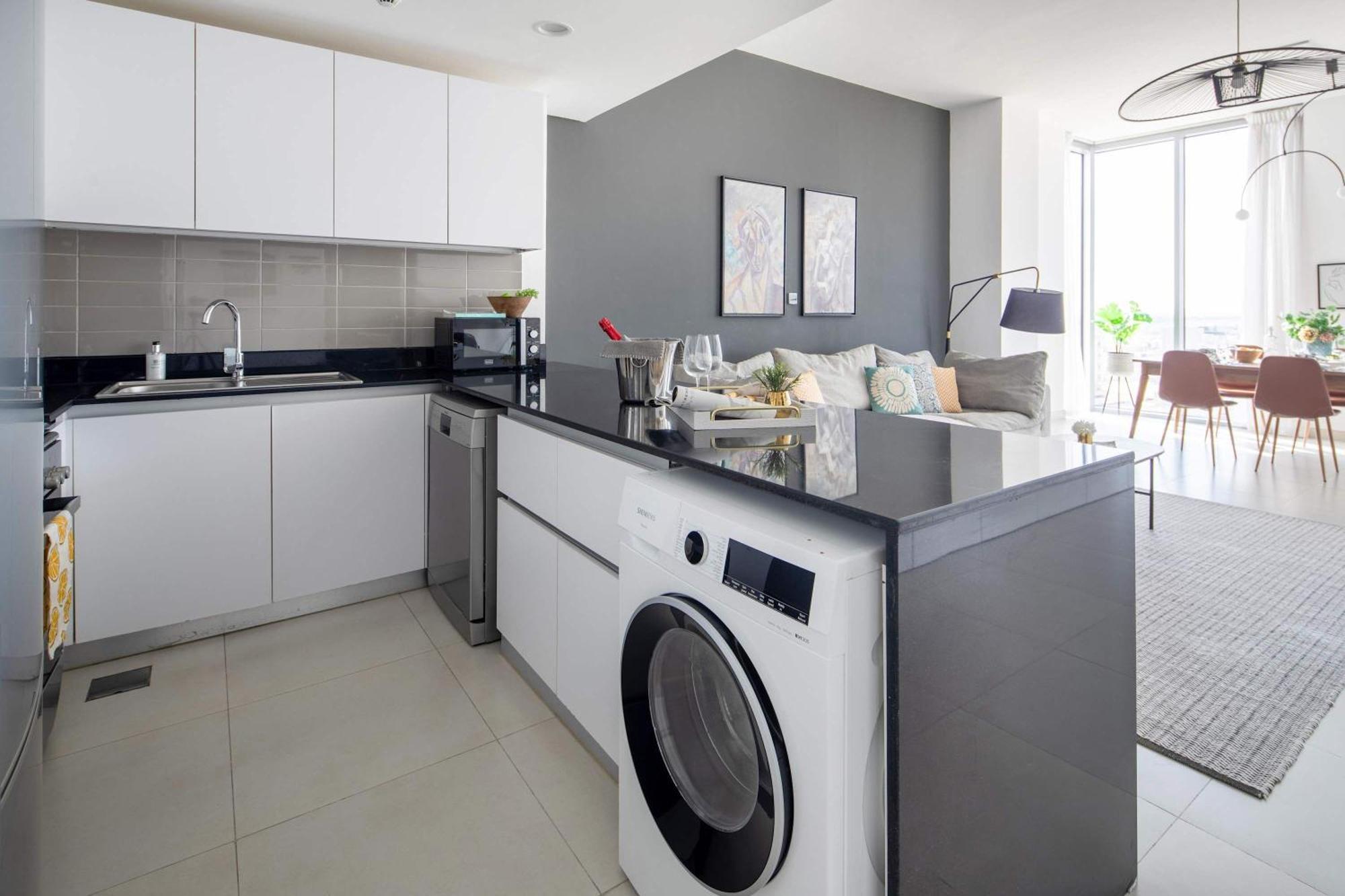 Frank Porter - The Pulse Residences Dubai Exterior photo